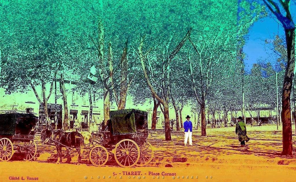 Tiaret - Place Carnot.jpg